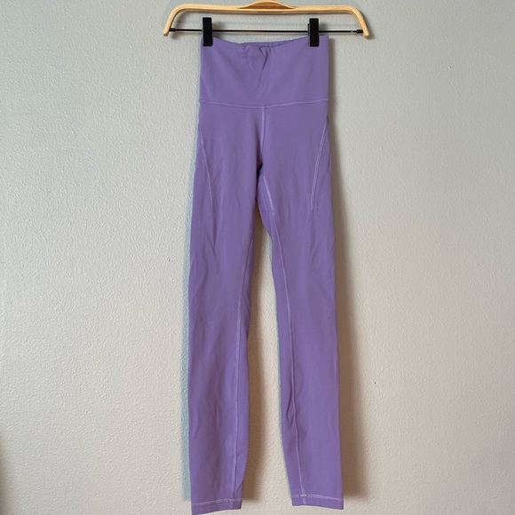 lululemon athletica Pants - Lululemon Women’s Purple Wunder Under Leggings with Pockets 25”
